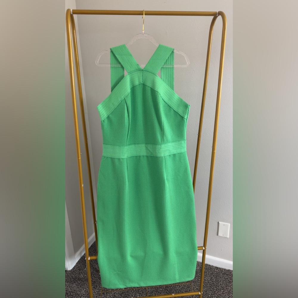 Elegant Green Sleeveless Dress